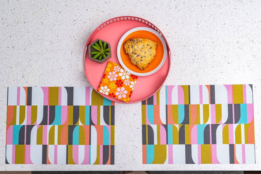 Breeze Block Metal Serving Tray 13" Round-Pink
