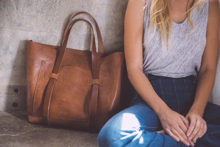 Leather Medium Tote Bag for Women: Tan