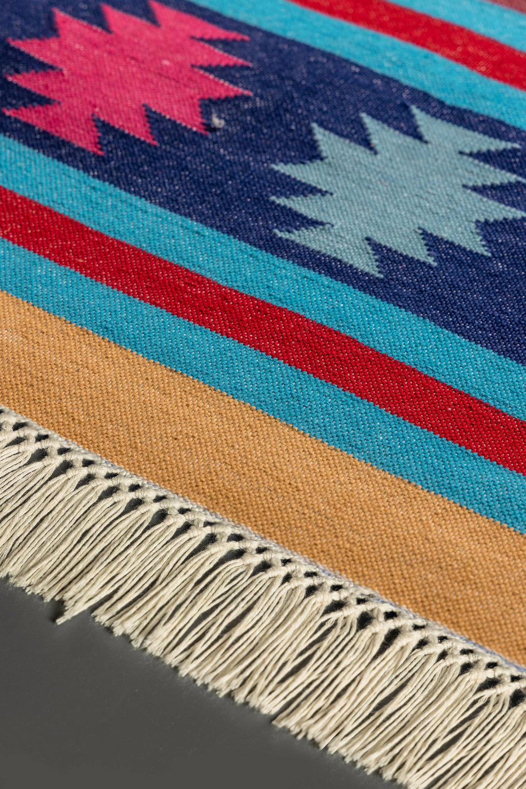 Hunnar Flat Weave Runner Rug - 2.5' W x 9' L