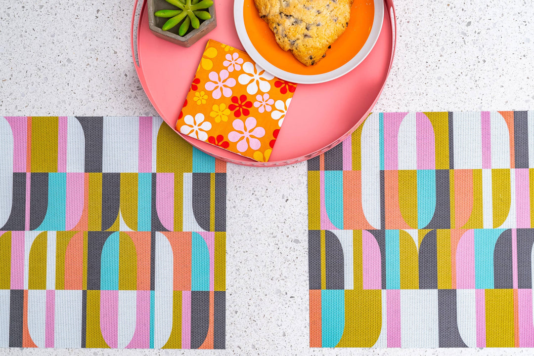 Breeze Block Metal Serving Tray 13" Round-Pink