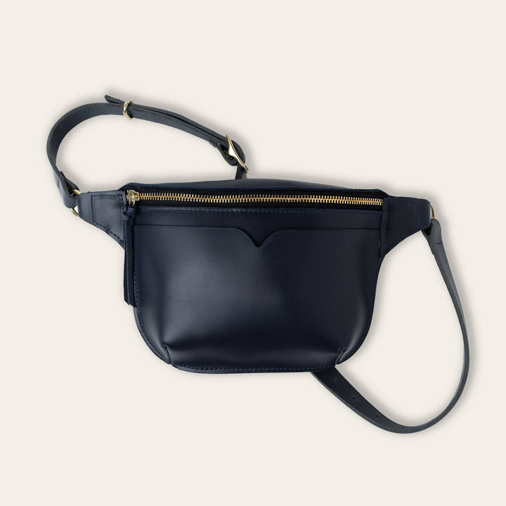 The Leather Sling Bag: Black