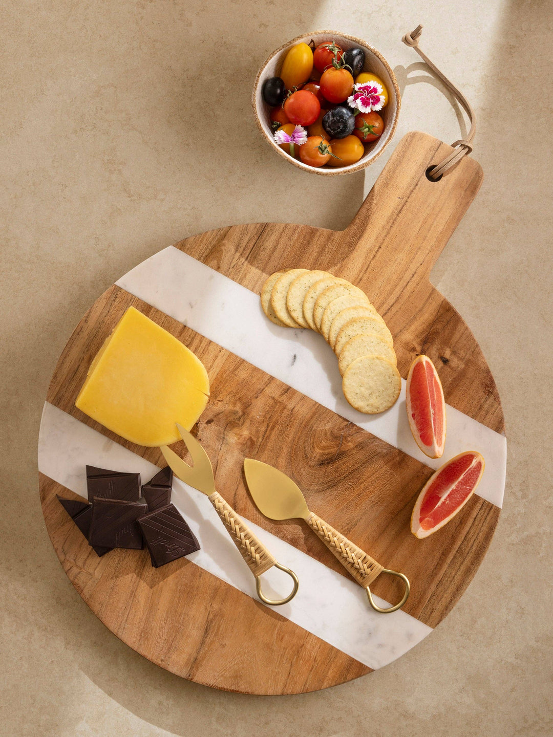Mandawa Cutting Board: White / 19"