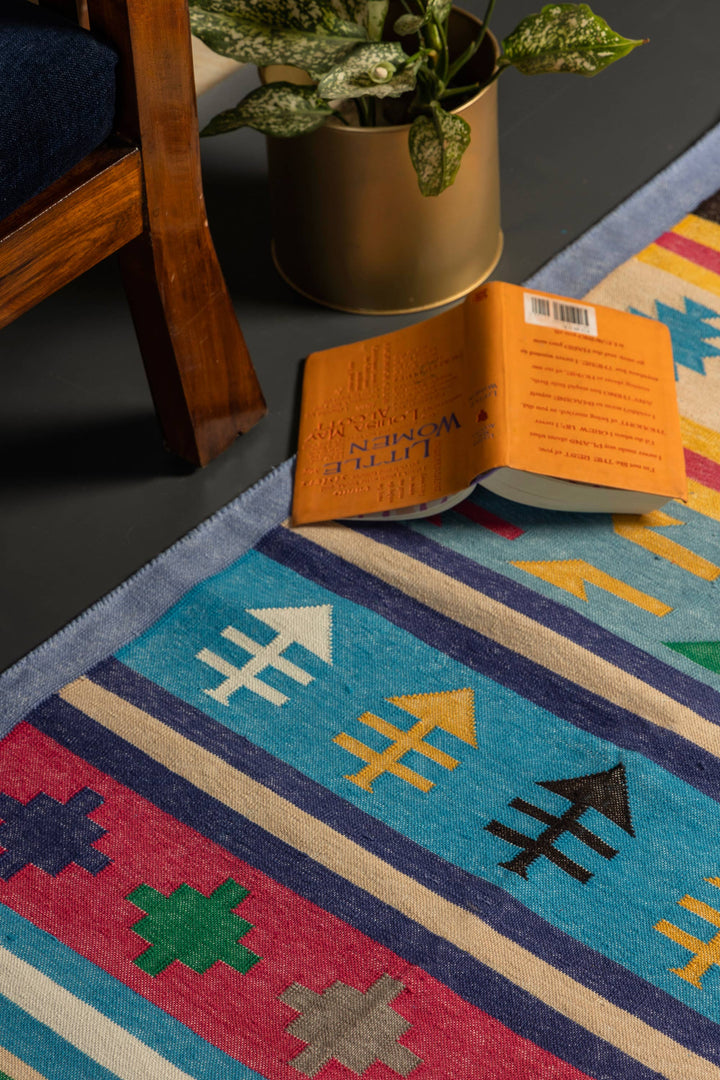Kina Flat Weave Runner Rug - 2.5' W x 9' L