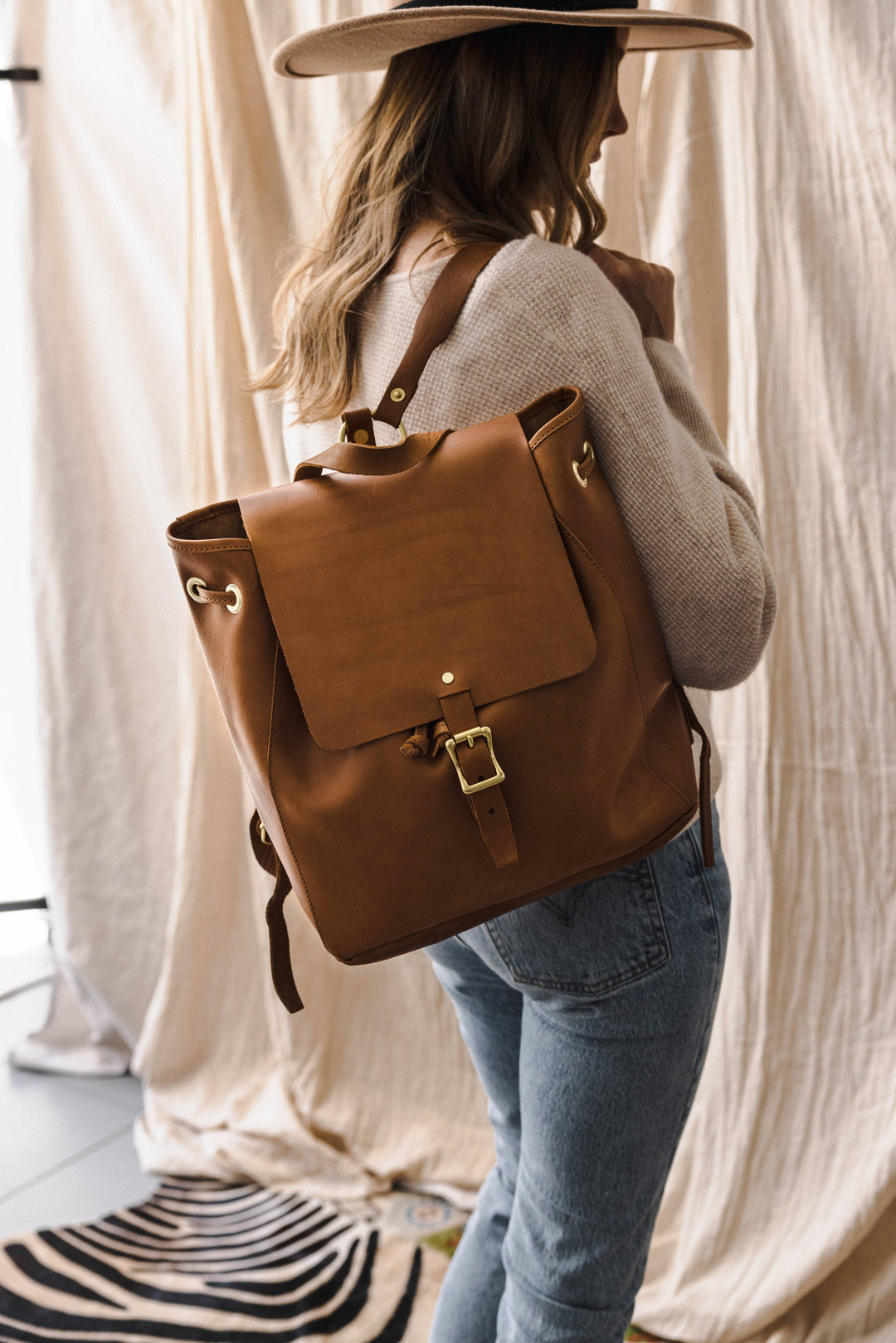 Leather Drawstring Backpack: Tan