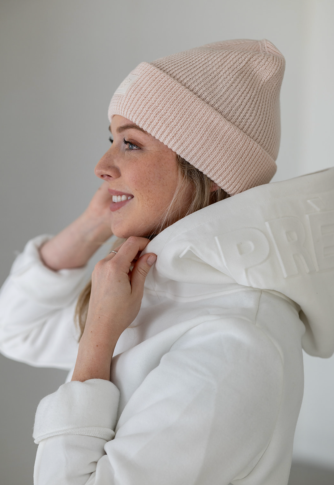 Embossed Hoodie — White: S